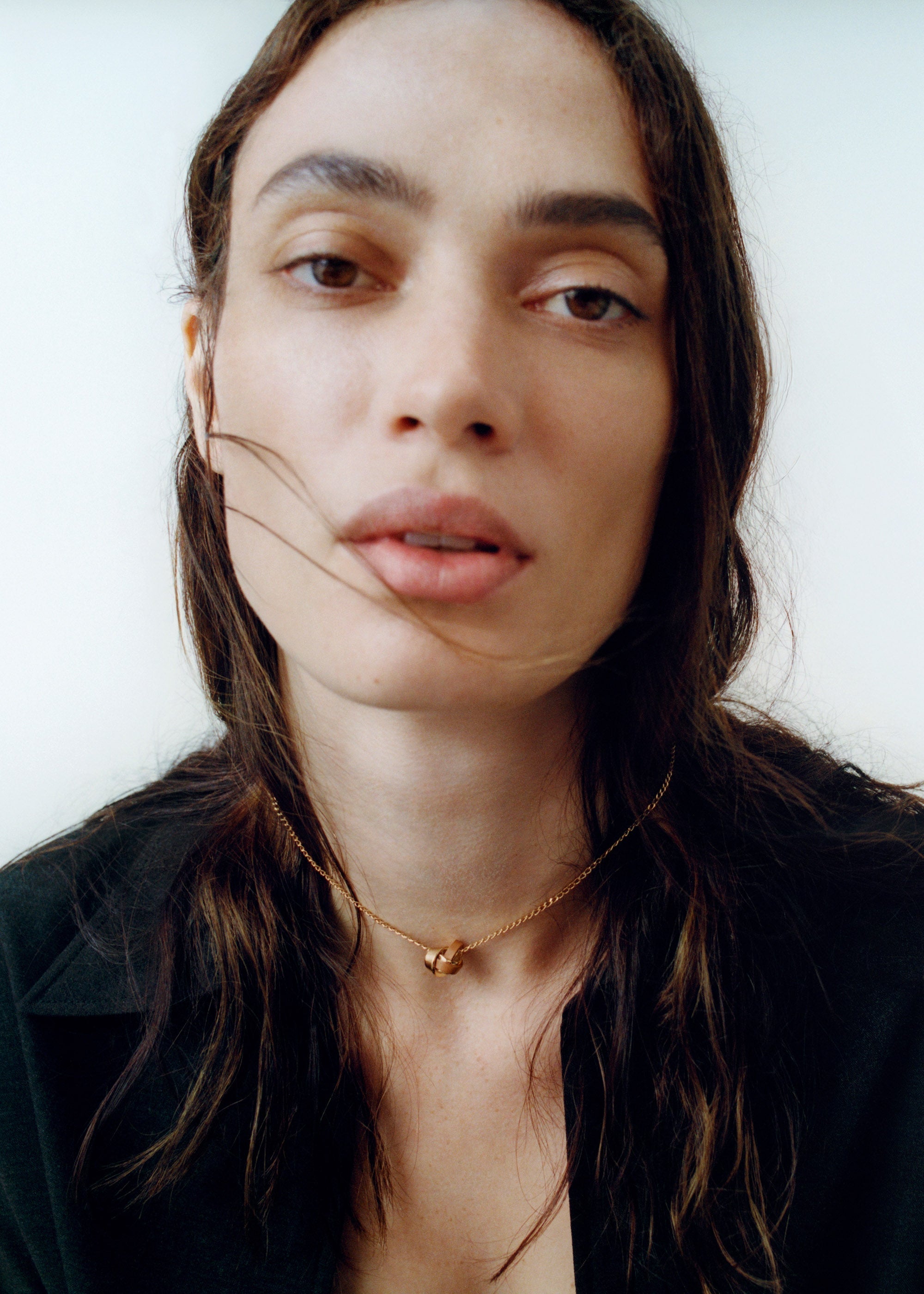 Ormé Necklace - Gold Gilded with Camel Leather